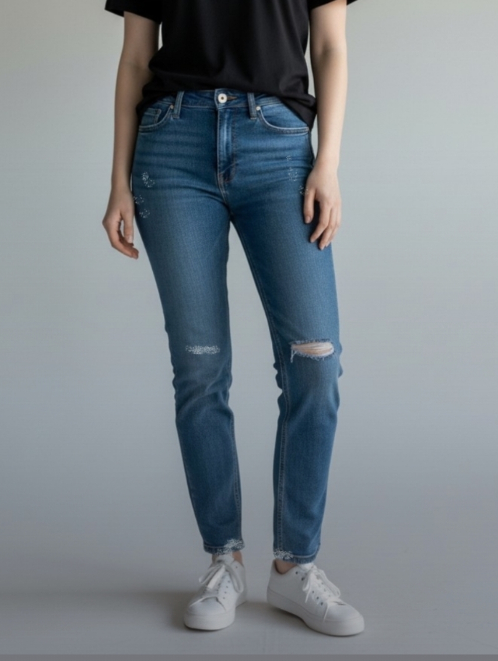 Zara Women's Faded Blue Skinny Jeans with Knee Distress Size Women's 4